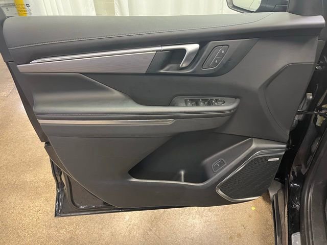 Used 2025 Buick Enclave Preferred image 13