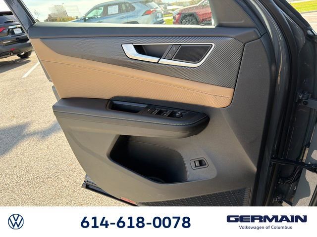 New 2026 Volkswagen Atlas Cross Sport SEL R-Line image 24