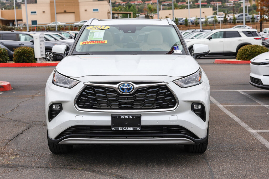 Used 2023 Toyota Highlander Platinum FWD image 23