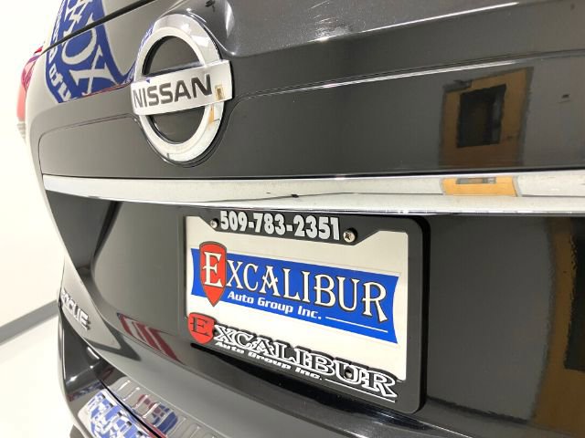 Used 2018 Nissan Rogue SV image 15