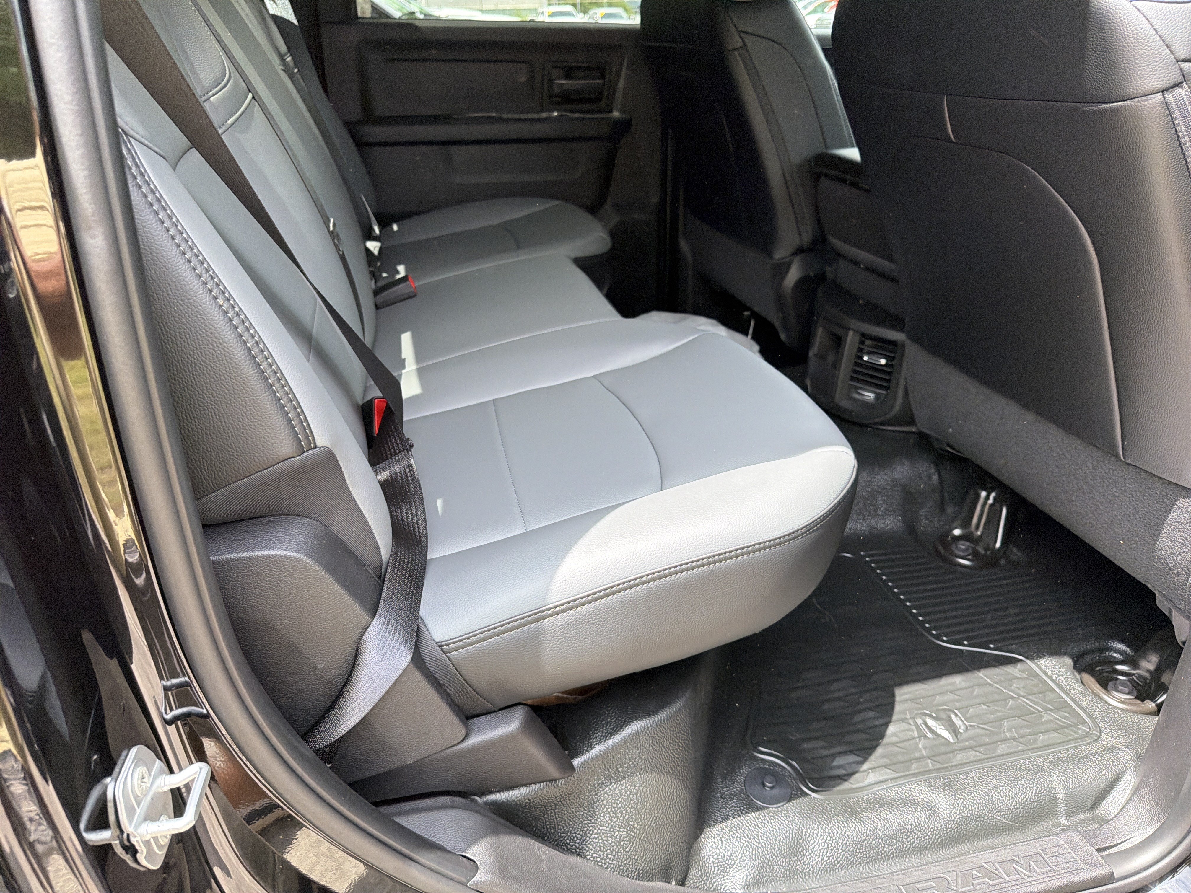 New 2026 RAM 3500 Tradesman AWD/4WD image 15