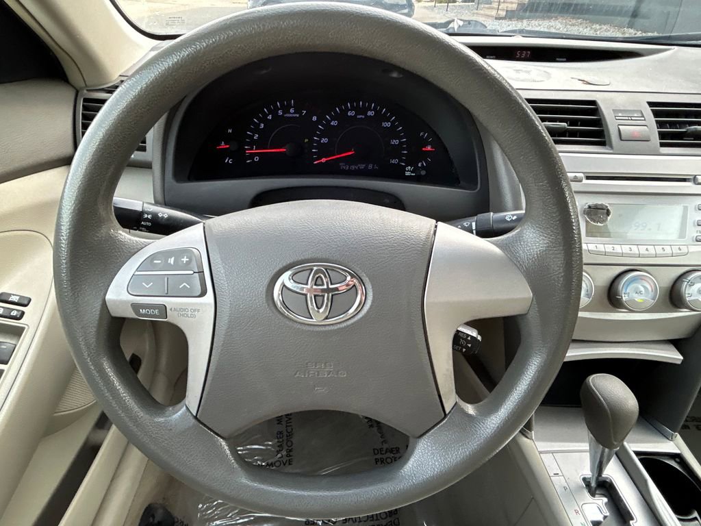 Used 2010 Toyota Camry image 20