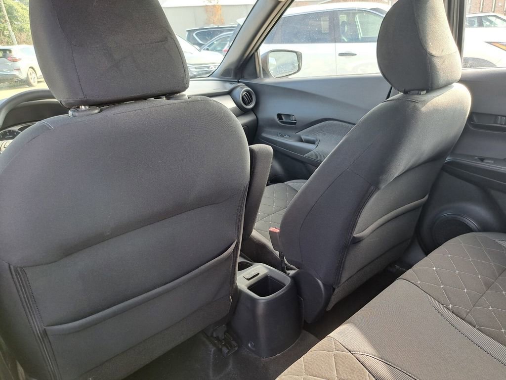 Used 2019 Nissan Kicks S image 21