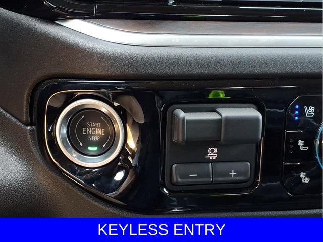 Used 2025 GMC Sierra 2500 SLT w/ SLT Convenience Package AWD/4WD image 14