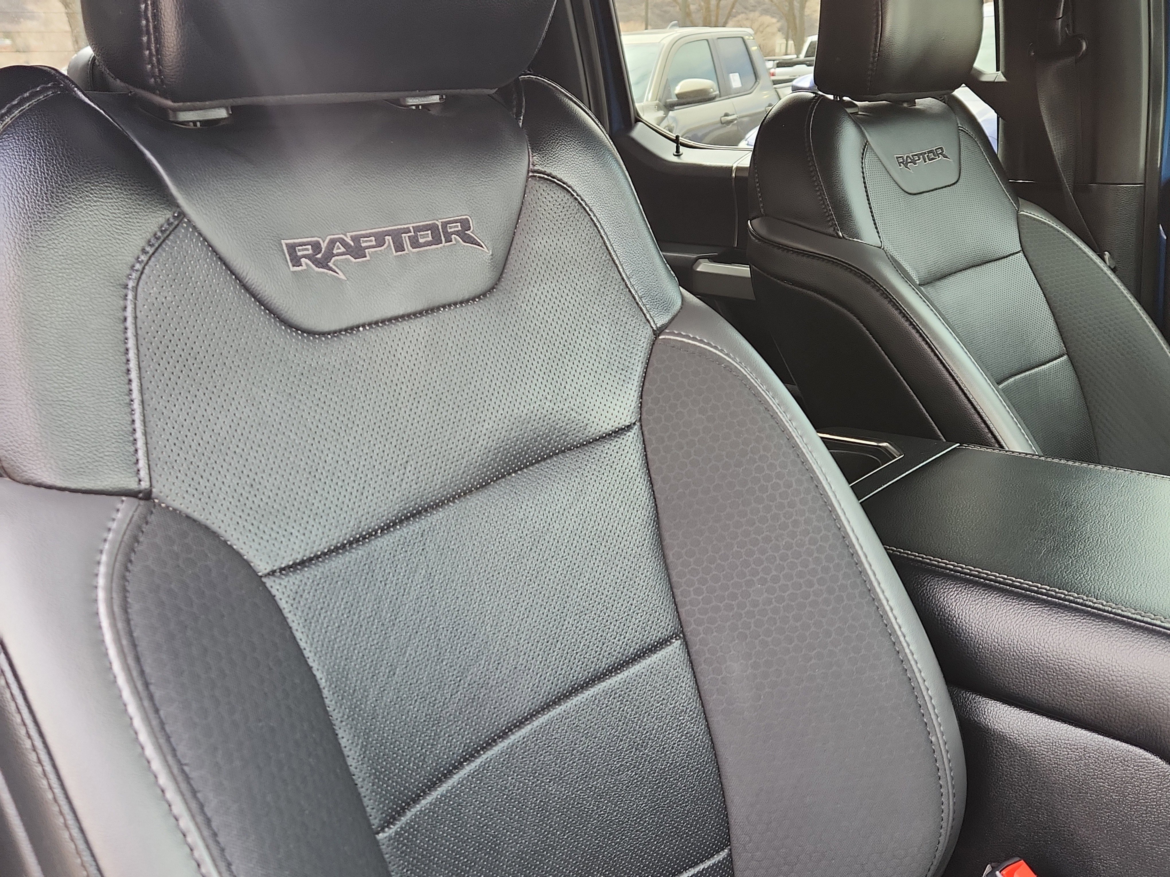 Used 2019 Ford F150 Raptor w/ Equipment Group 802A Luxury image 16