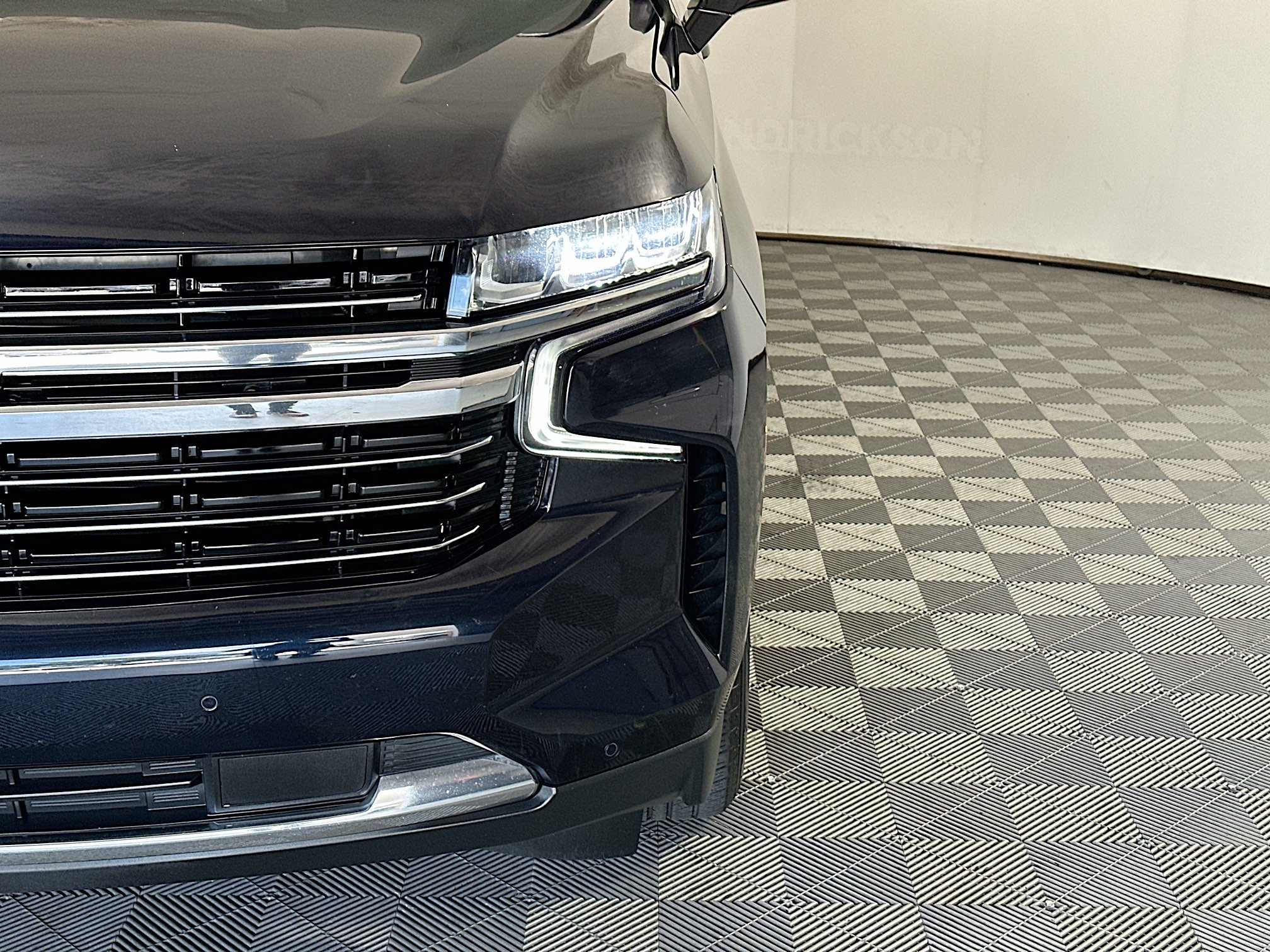 Used 2023 Chevrolet Suburban LT AWD/4WD image 9