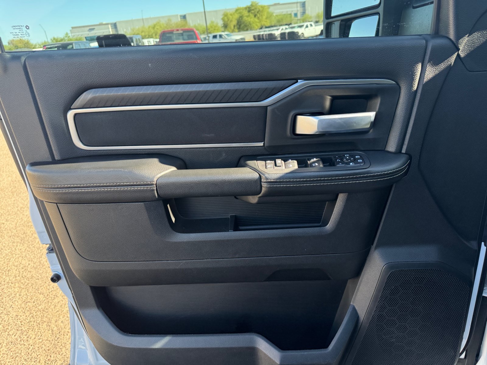Used 2025 RAM 3500 Big Horn AWD/4WD image 17