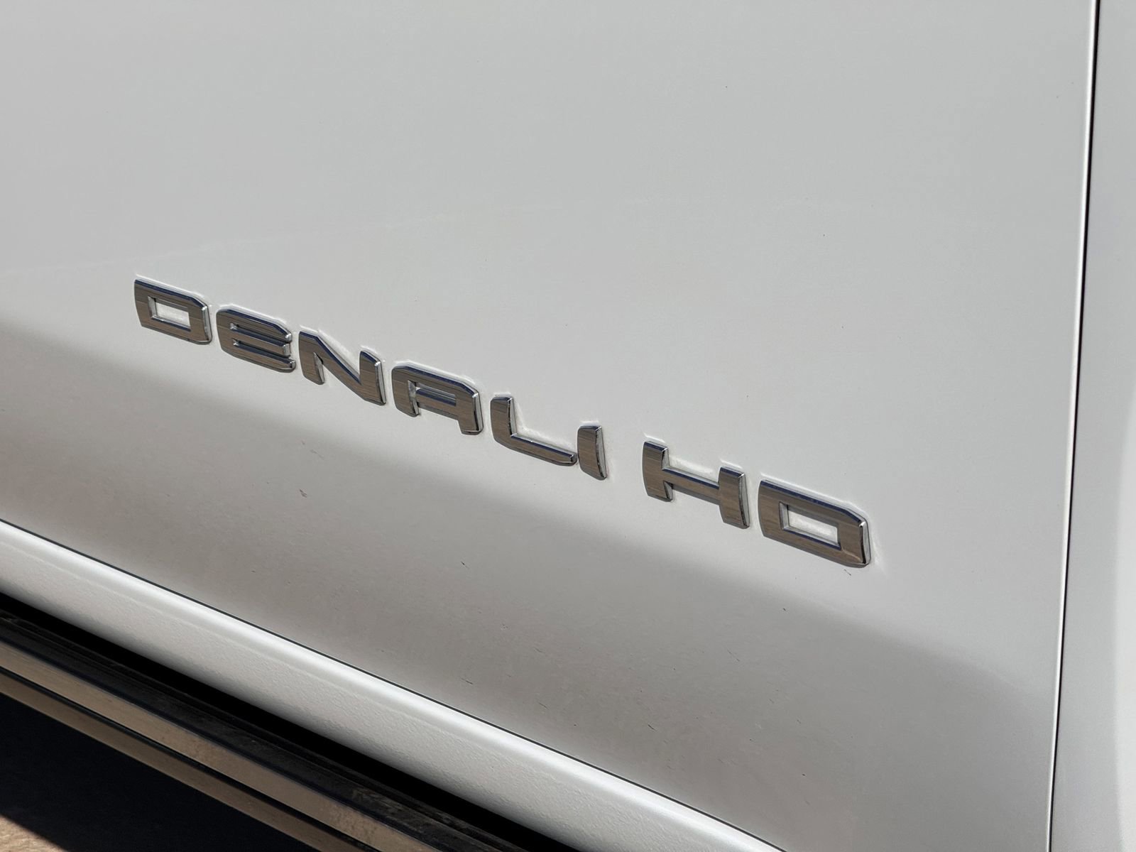 Used 2025 GMC Sierra 2500 Denali Ultimate image 11