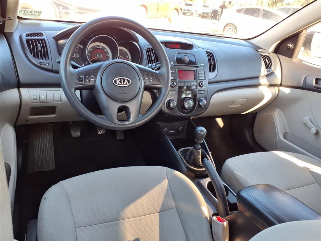 Used 2011 Kia Forte LX image 14