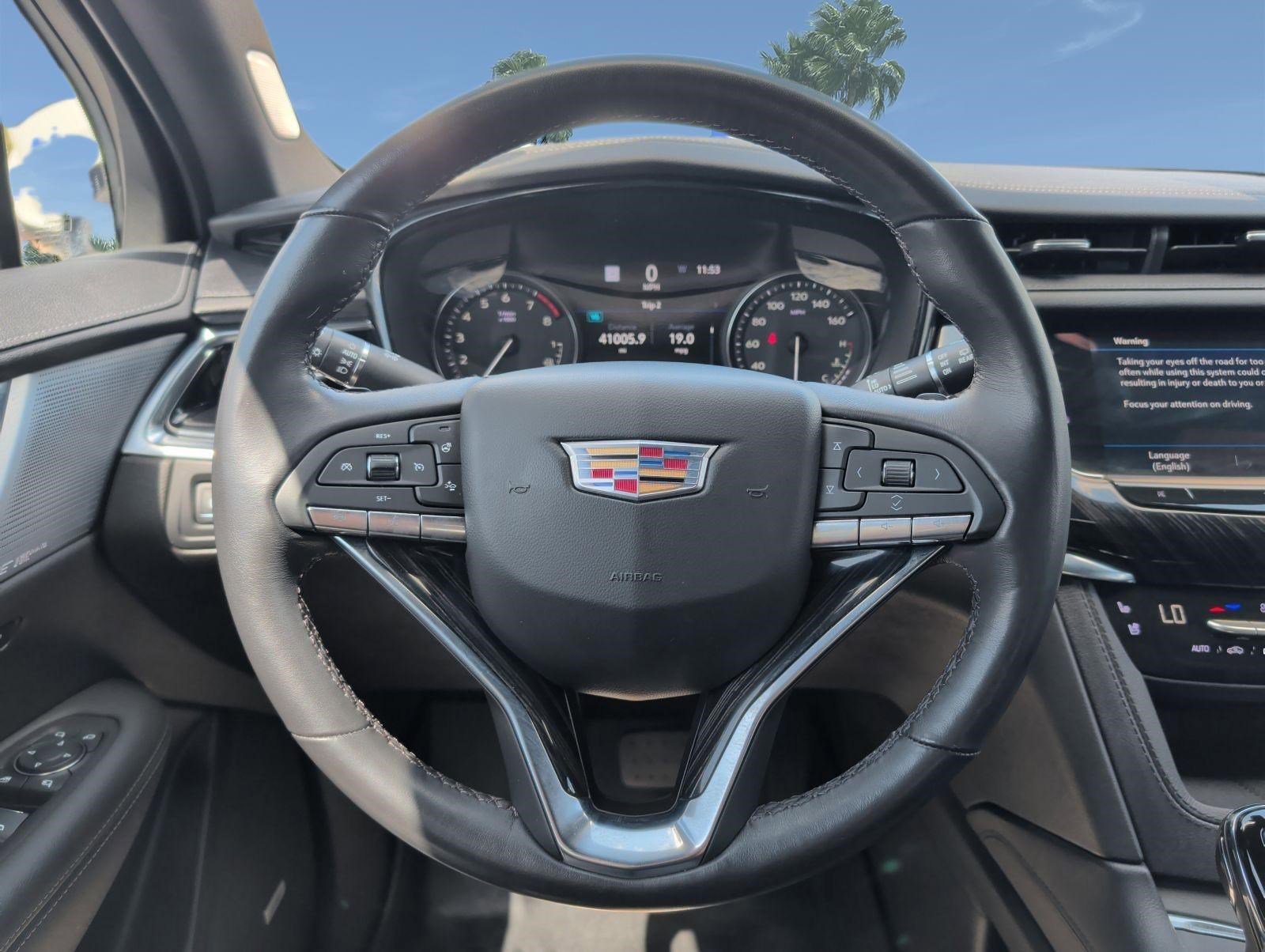 Used 2023 Cadillac XT6 Premium Luxury w/ Technology Package FWD image 13