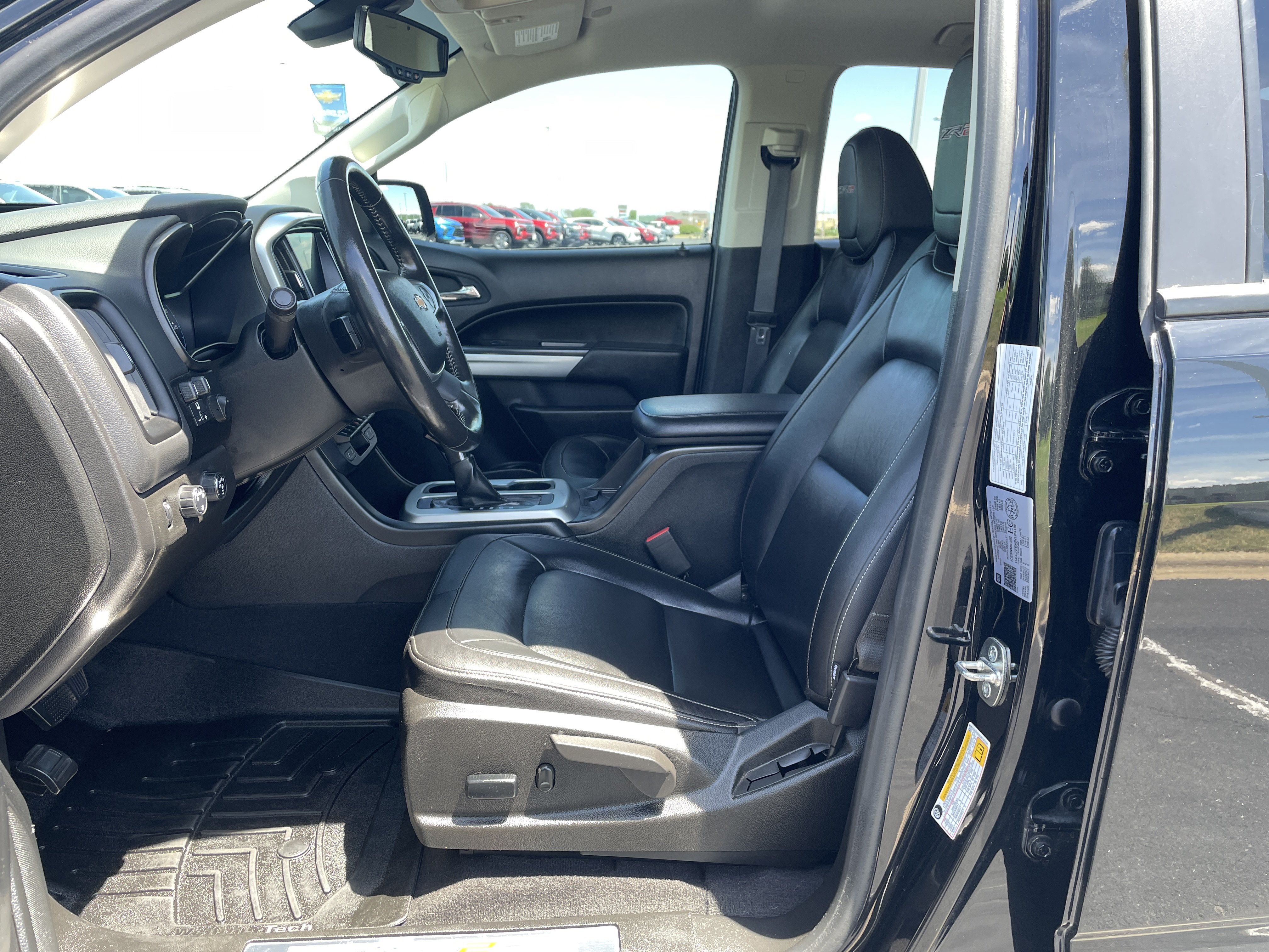 Used 2022 Chevrolet Colorado ZR2 AWD/4WD image 17