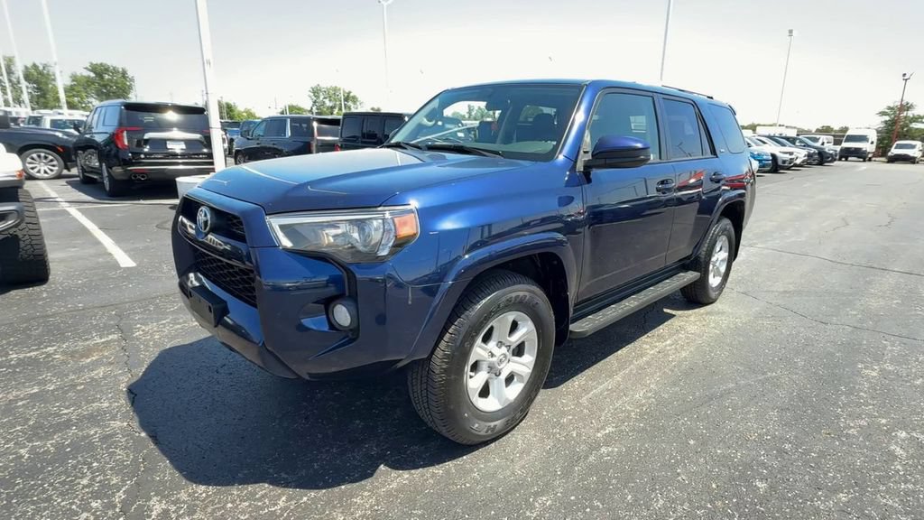 Used 2016 Toyota 4Runner SR5 AWD/4WD image 4