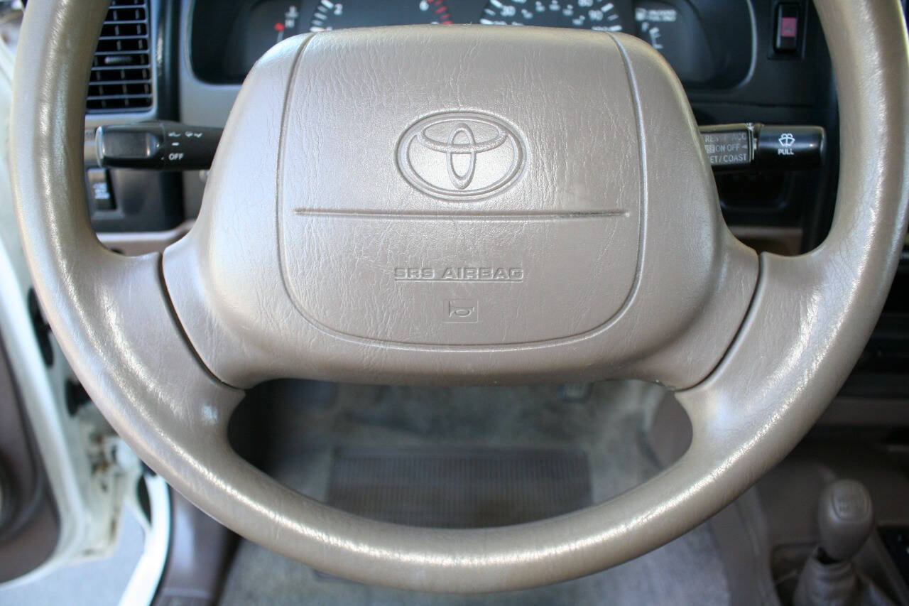 Used 1998 Toyota Tacoma 4x4 Xtracab image 16