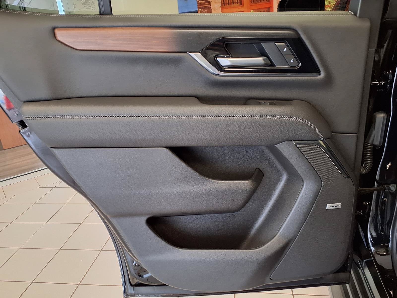Used 2026 GMC Yukon Denali AWD/4WD image 19