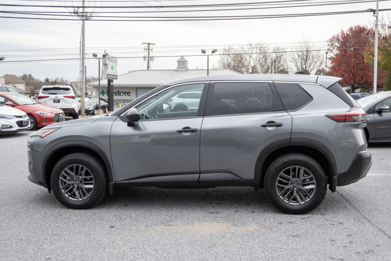 Used 2023 Nissan Rogue S image 8