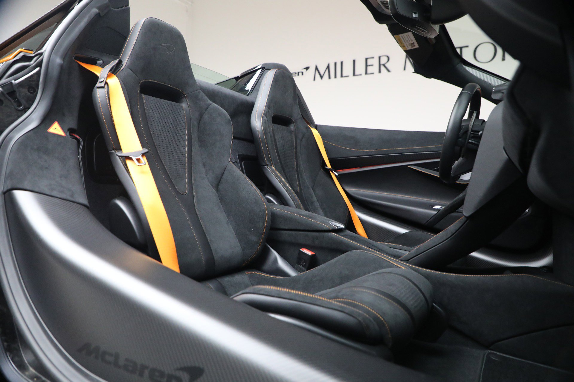 Used 2025 McLaren 750S Spider RWD image 24