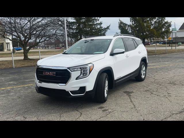 Used 2023 GMC Terrain SLE w/ Driver Convenience Package image 27