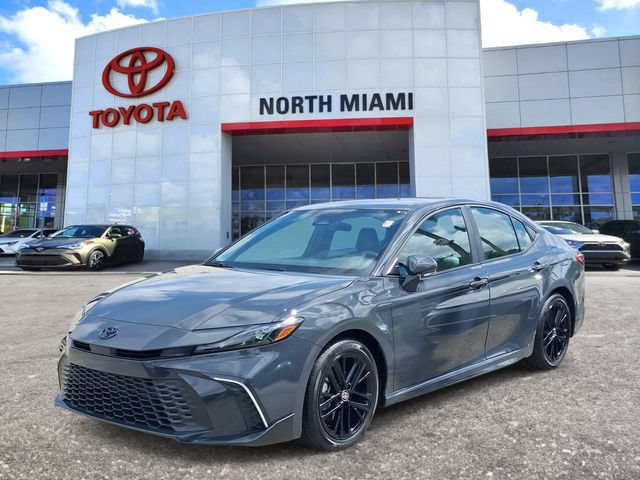 Used 2026 Toyota Camry SE FWD image 2