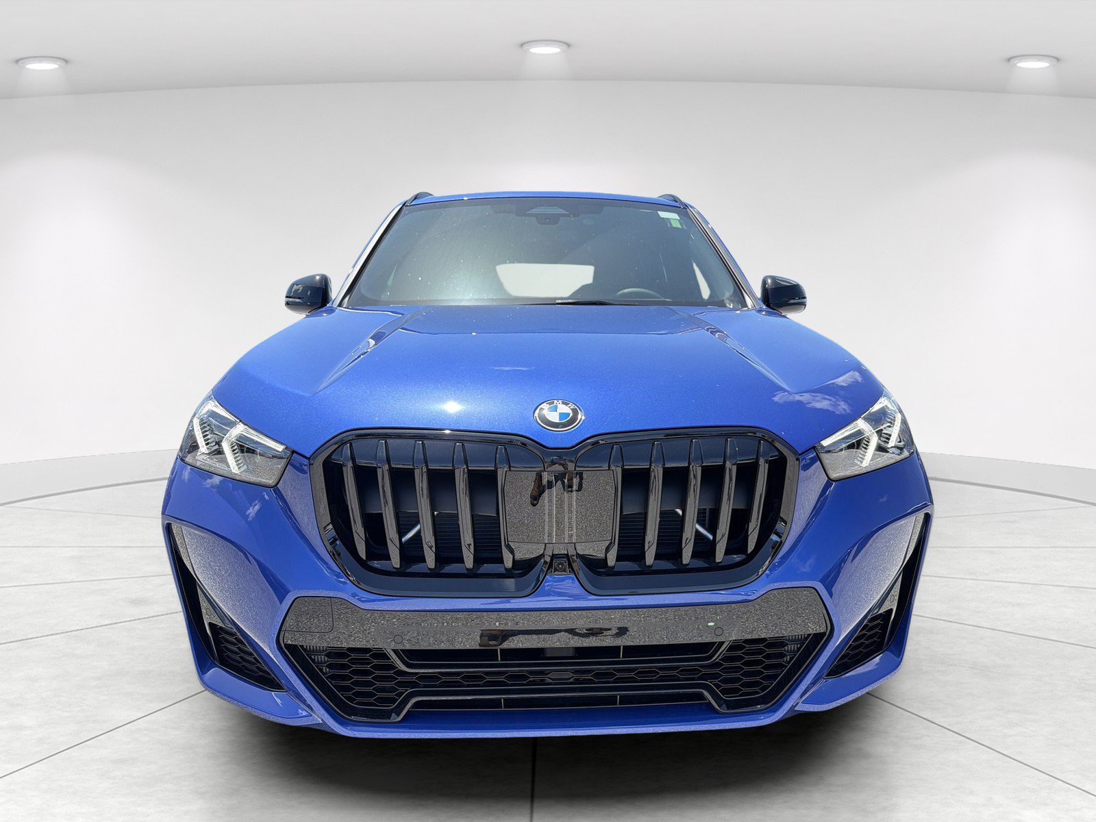 New 2026 BMW X1 xDrive28i w/ Technology Package AWD/4WD image 2