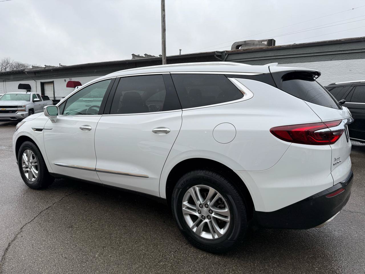 Used 2018 Buick Enclave Essence FWD image 5