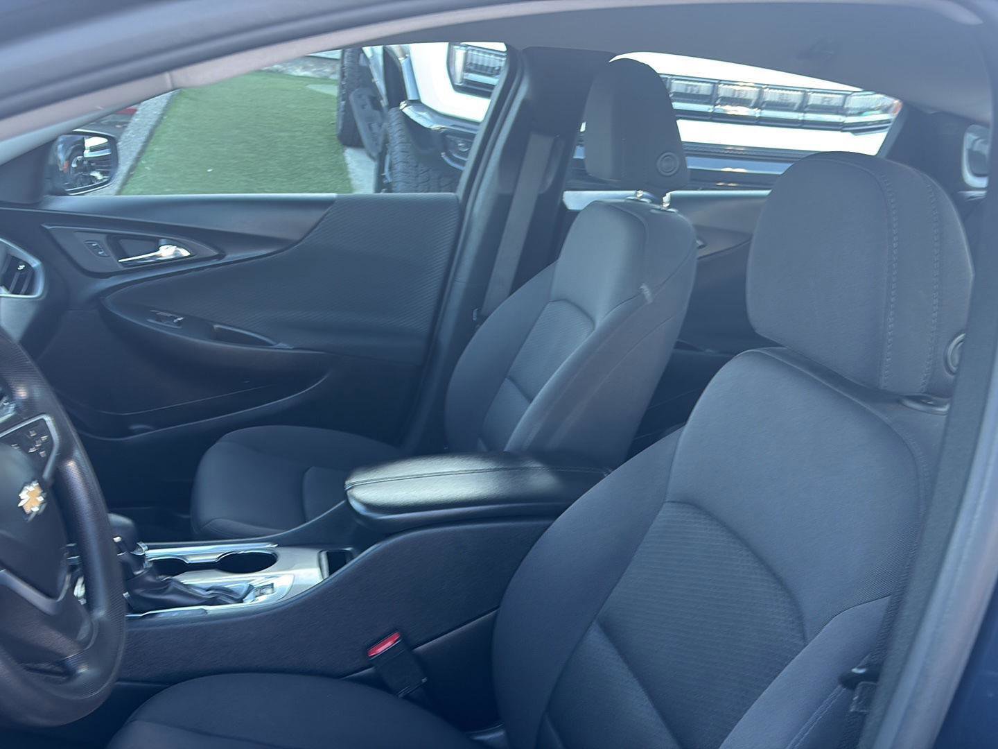 Used 2022 Chevrolet Malibu LT FWD image 19