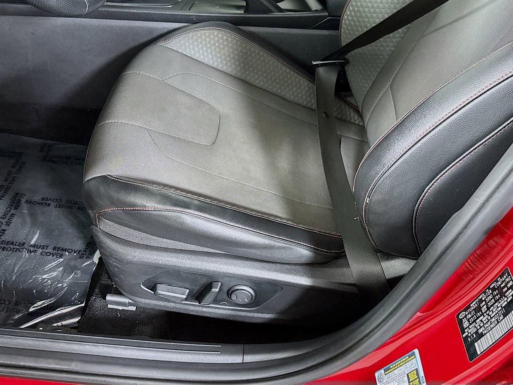 Certified 2022 Hyundai Elantra N Line image 24