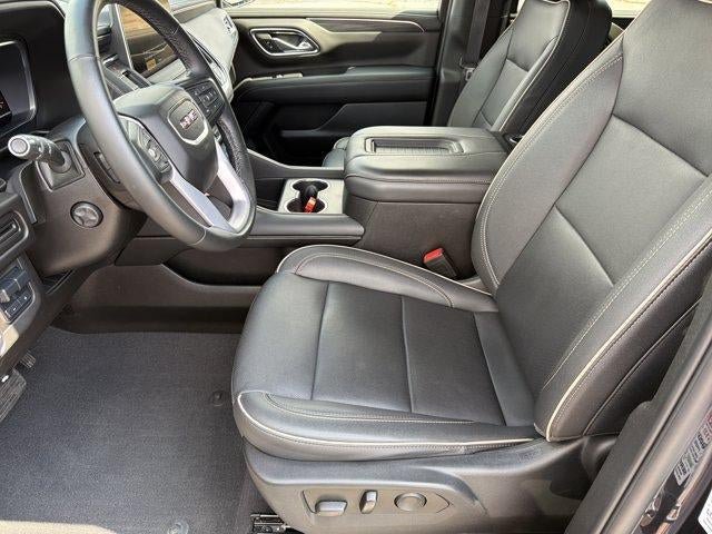 Used 2023 GMC Yukon XL SLT w/ SLT Premium Package AWD/4WD image 9