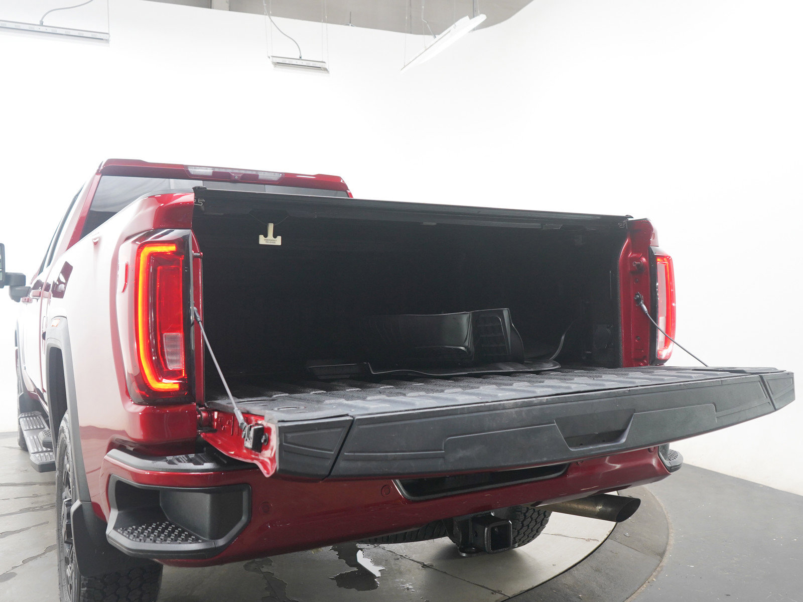 Used 2021 GMC Sierra 2500 AT4 w/ AT4 Preferred Package AWD/4WD image 17