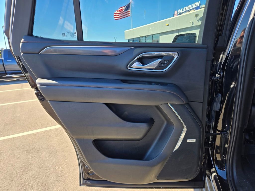 Used 2022 Chevrolet Tahoe RST w/ Luxury Package AWD/4WD image 41