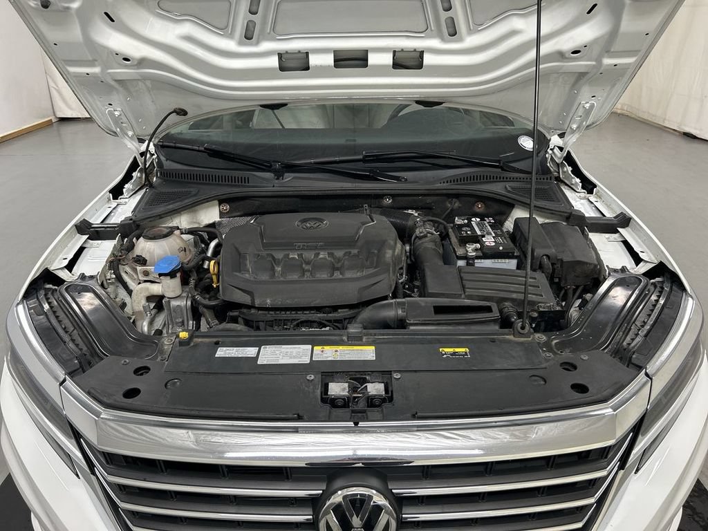 Used 2021 Volkswagen Passat 2.0T SE FWD image 24