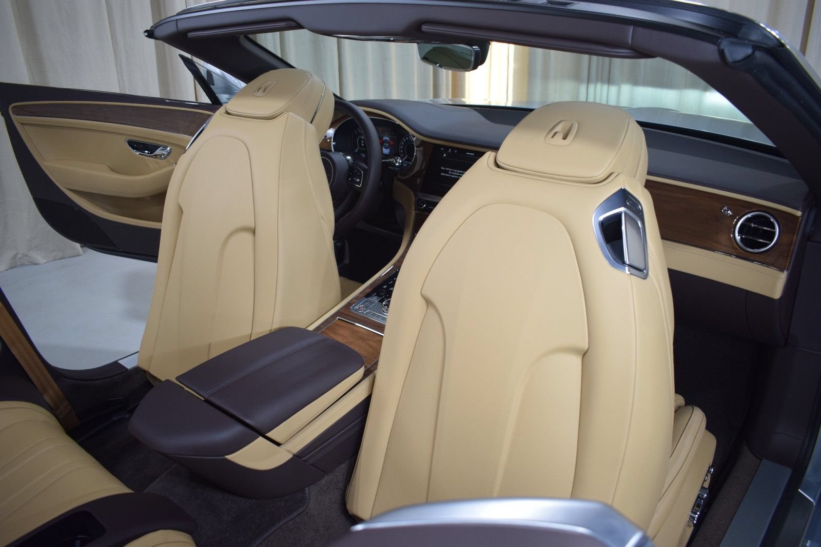 New 2026 Bentley Continental GT AWD/4WD image 22
