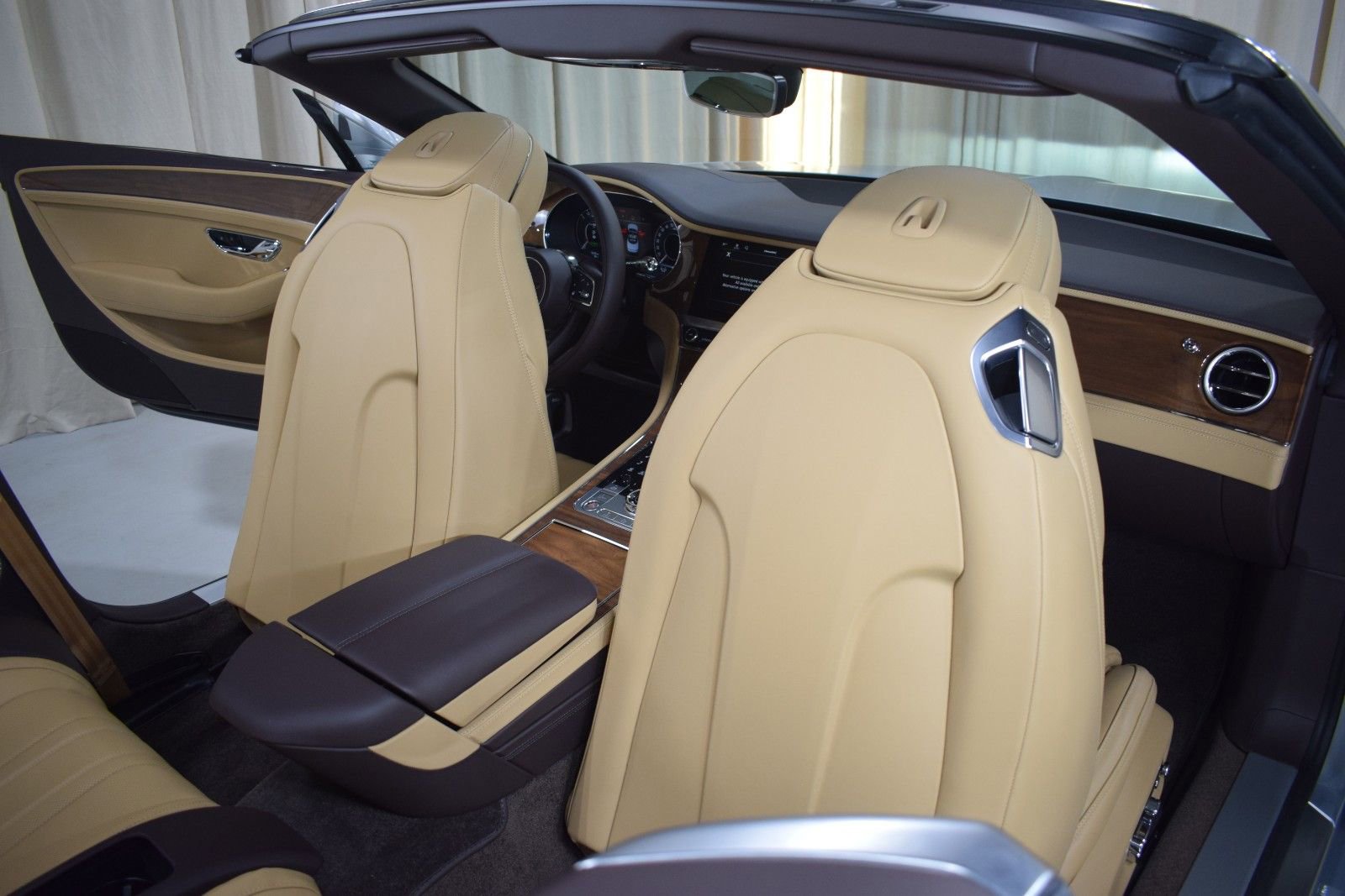 New 2026 Bentley Continental GTC AWD/4WD image 22