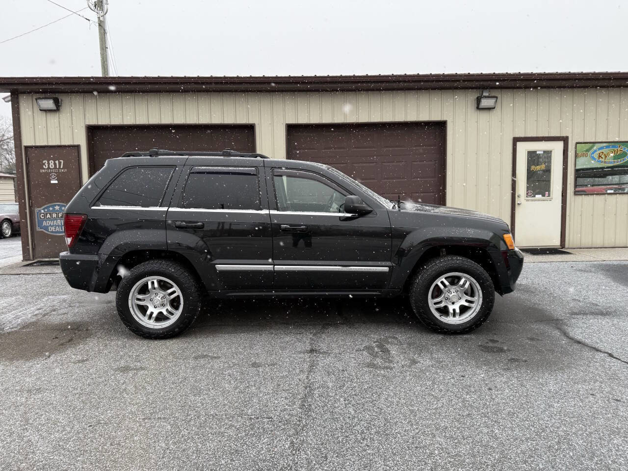 Used 2009 Jeep Grand Cherokee Limited w/ Quadra-Drive II 4X4 Group image 6