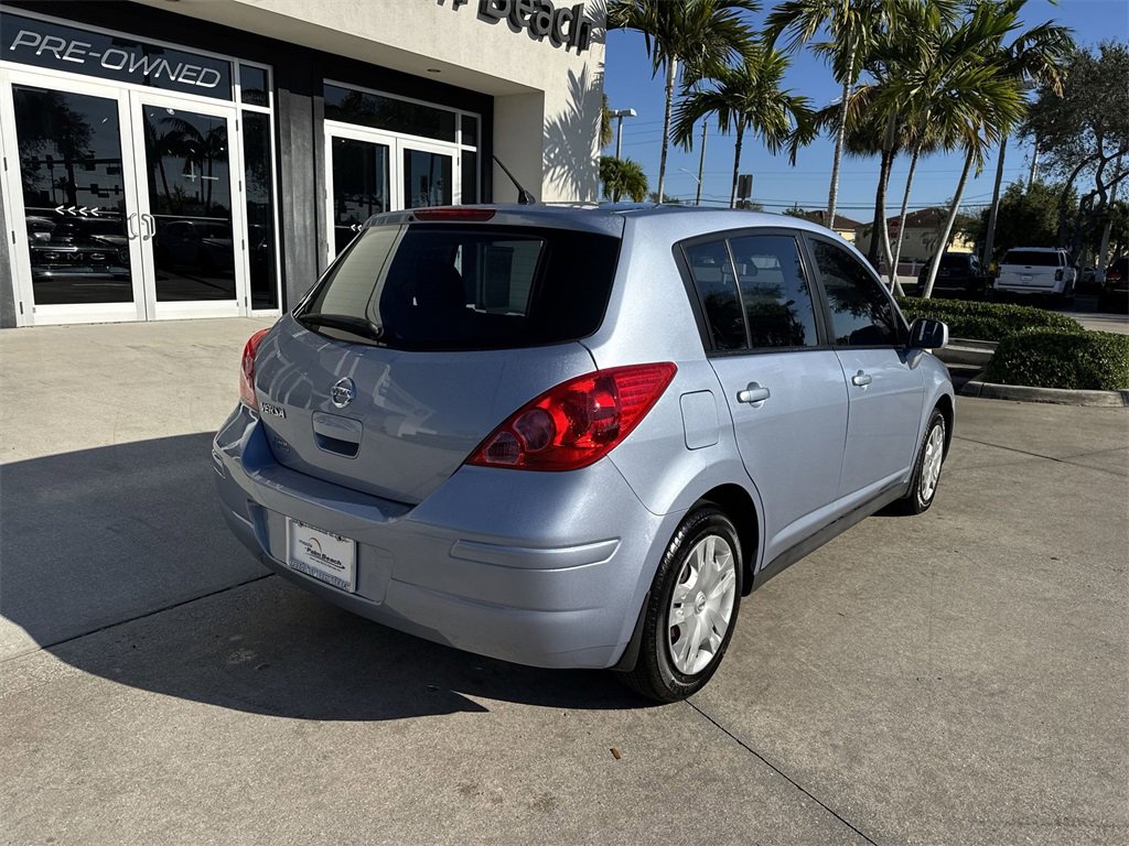 Used 2011 Nissan Versa 1.8 S w/ Plus Pkg image 4