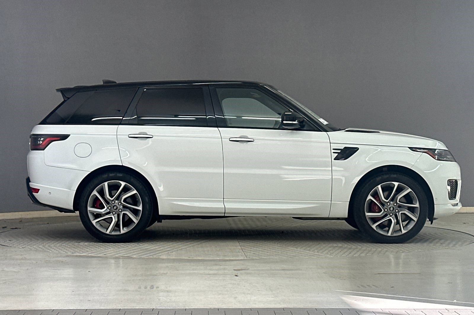 Used 2019 Land Rover Range Rover Sport HSE Dynamic image 8