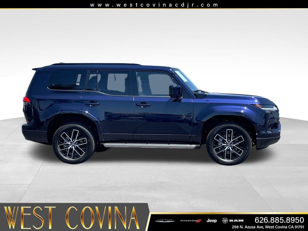 Used 2026 Lexus GX 550 w/ Cold Area Package AWD/4WD image 4