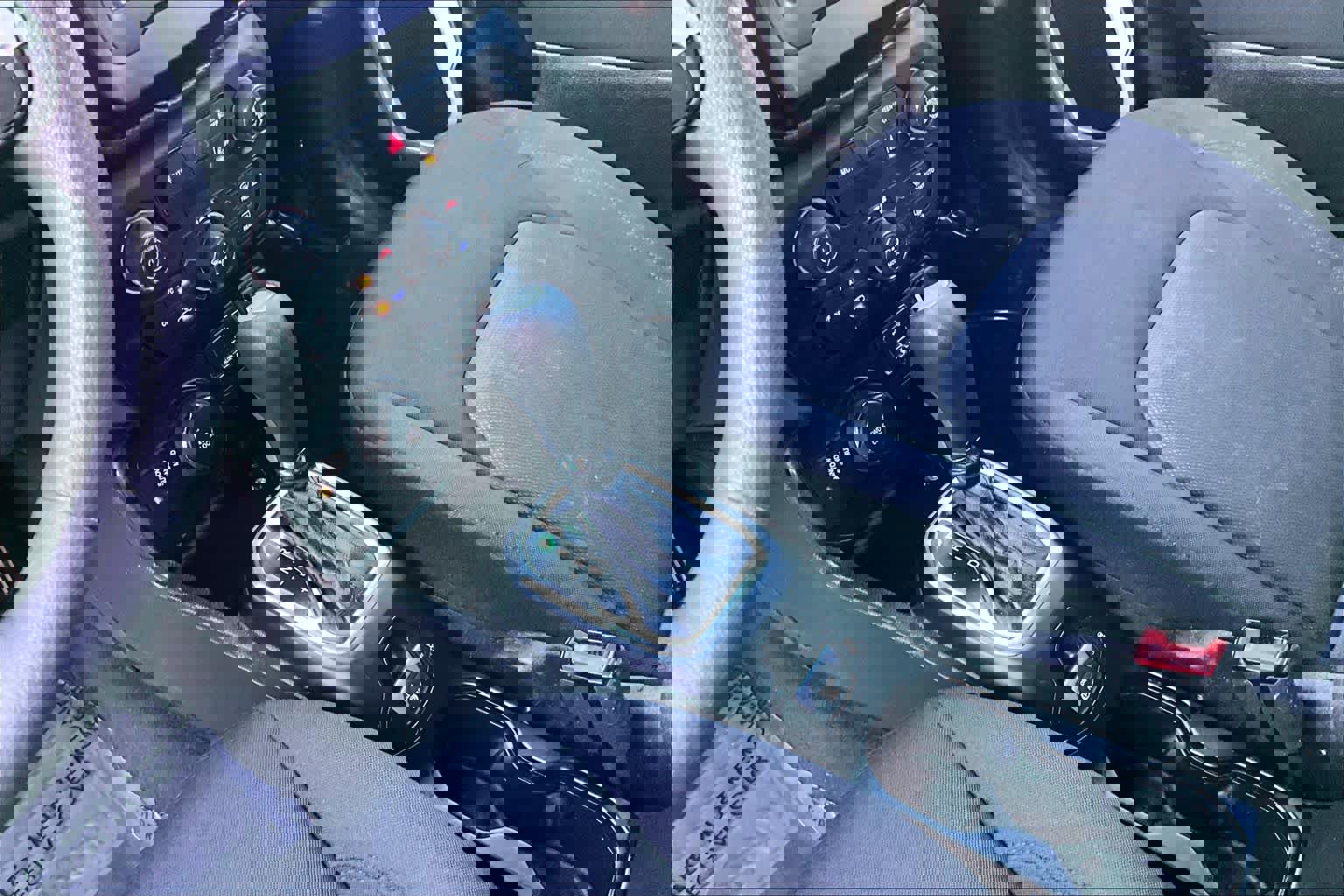 Used 2021 Jeep Renegade Sport image 16