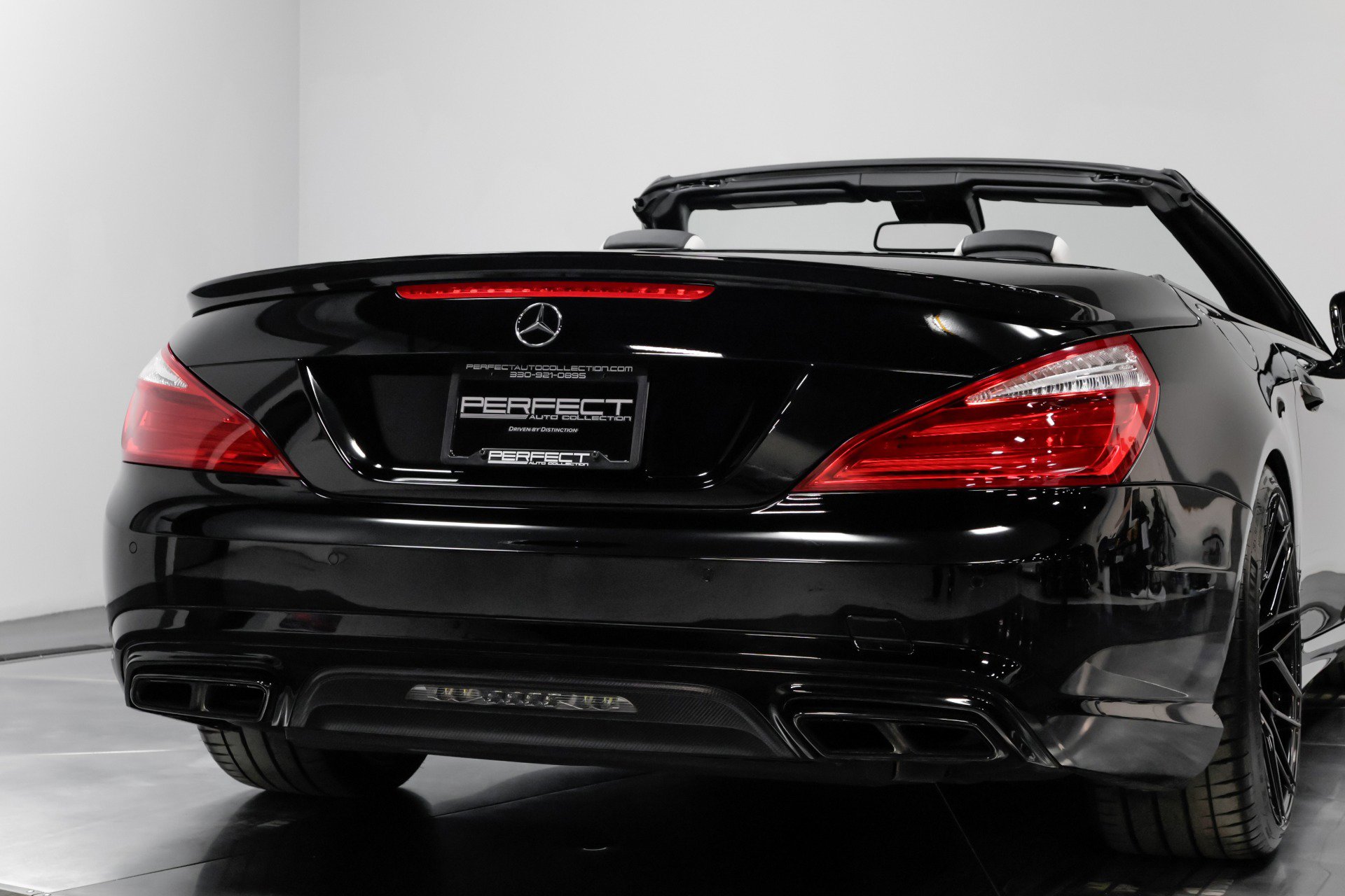 Used 2015 Mercedes-Benz SL 63 AMG w/ Driver Assistance Package image 53