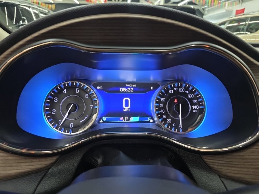 Used 2015 Chrysler 200 C w/ Navigation & Sound Group I image 16