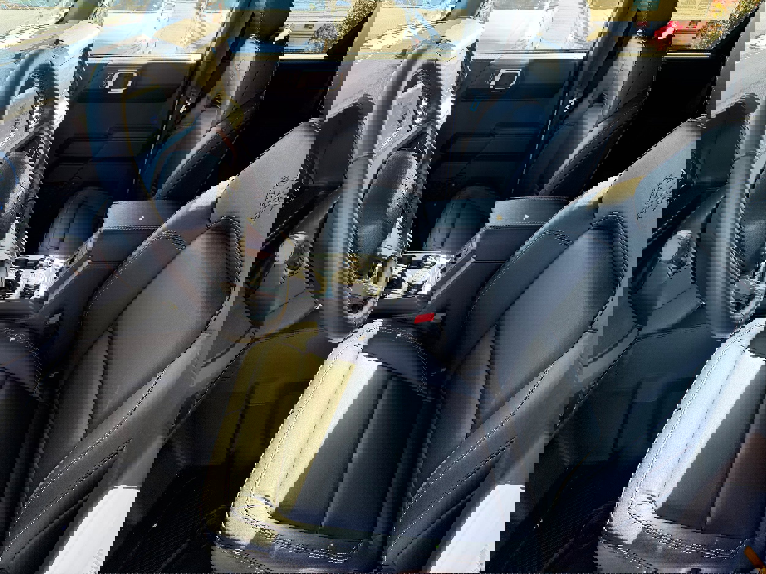 New 2025 Ford Bronco Badlands image 11