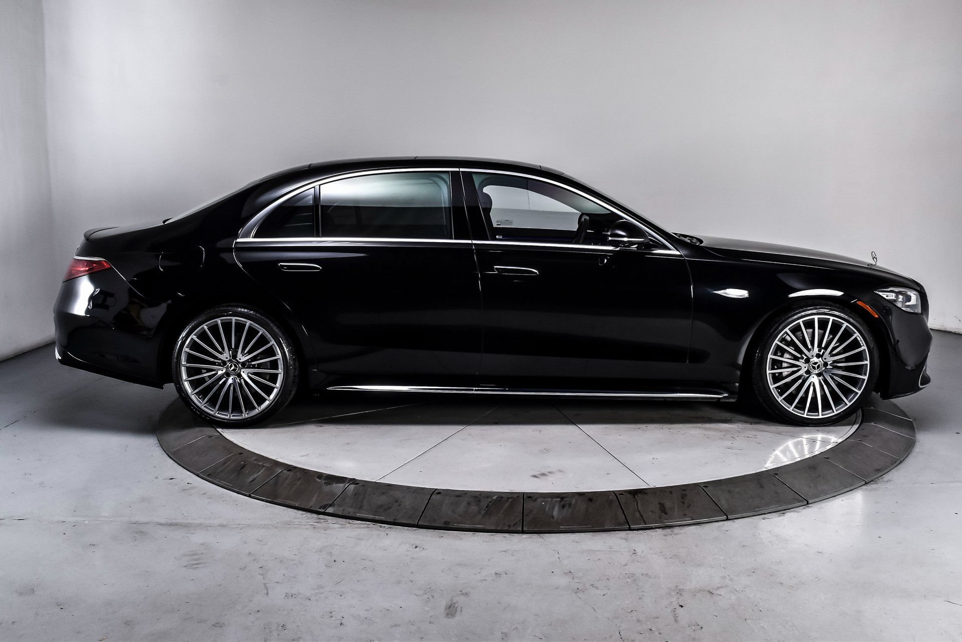 Used 2023 Mercedes-Benz S 580 4MATIC Sedan image 7
