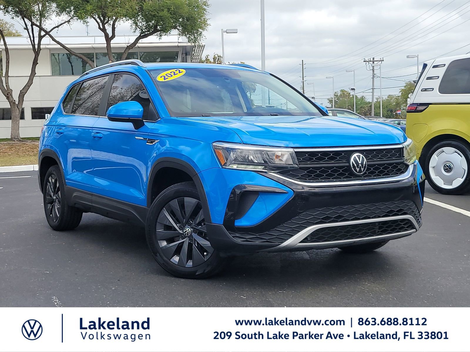 Used 2022 Volkswagen Taos SE image 1