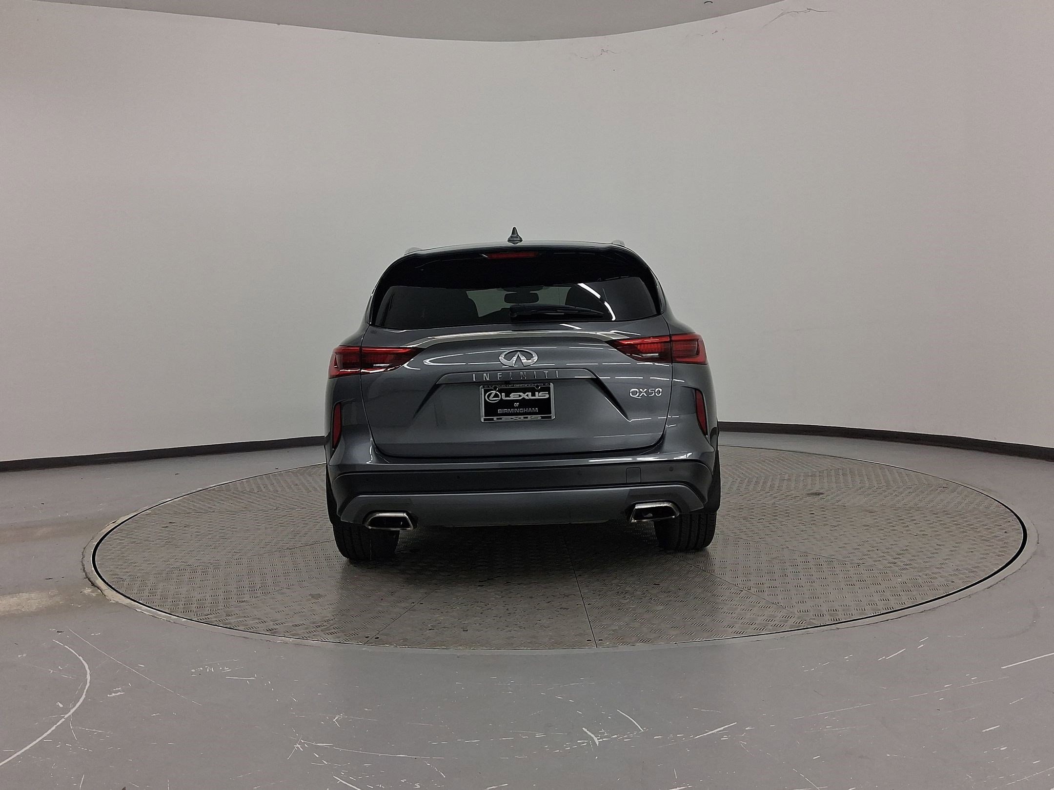 Used 2021 INFINITI QX50 Luxe w/ Appearance Package image 10