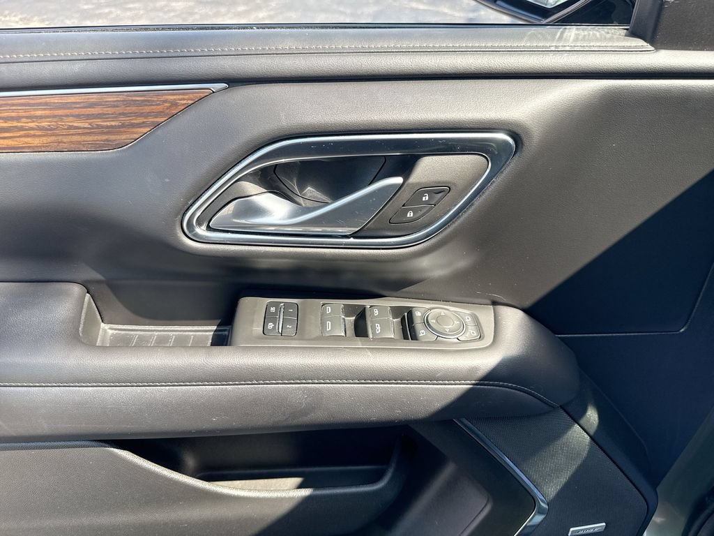 Used 2023 Chevrolet Suburban High Country AWD/4WD image 24