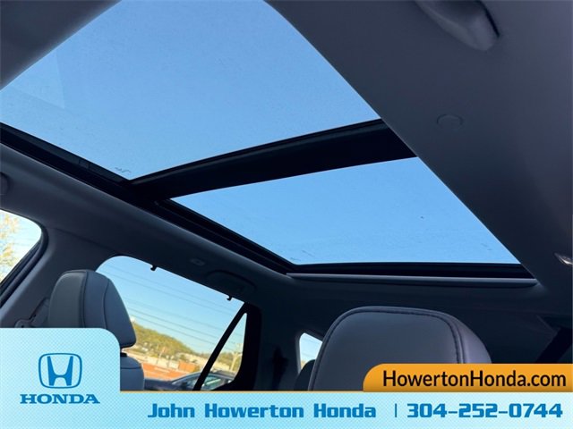 New 2025 Honda Pilot Touring image 10