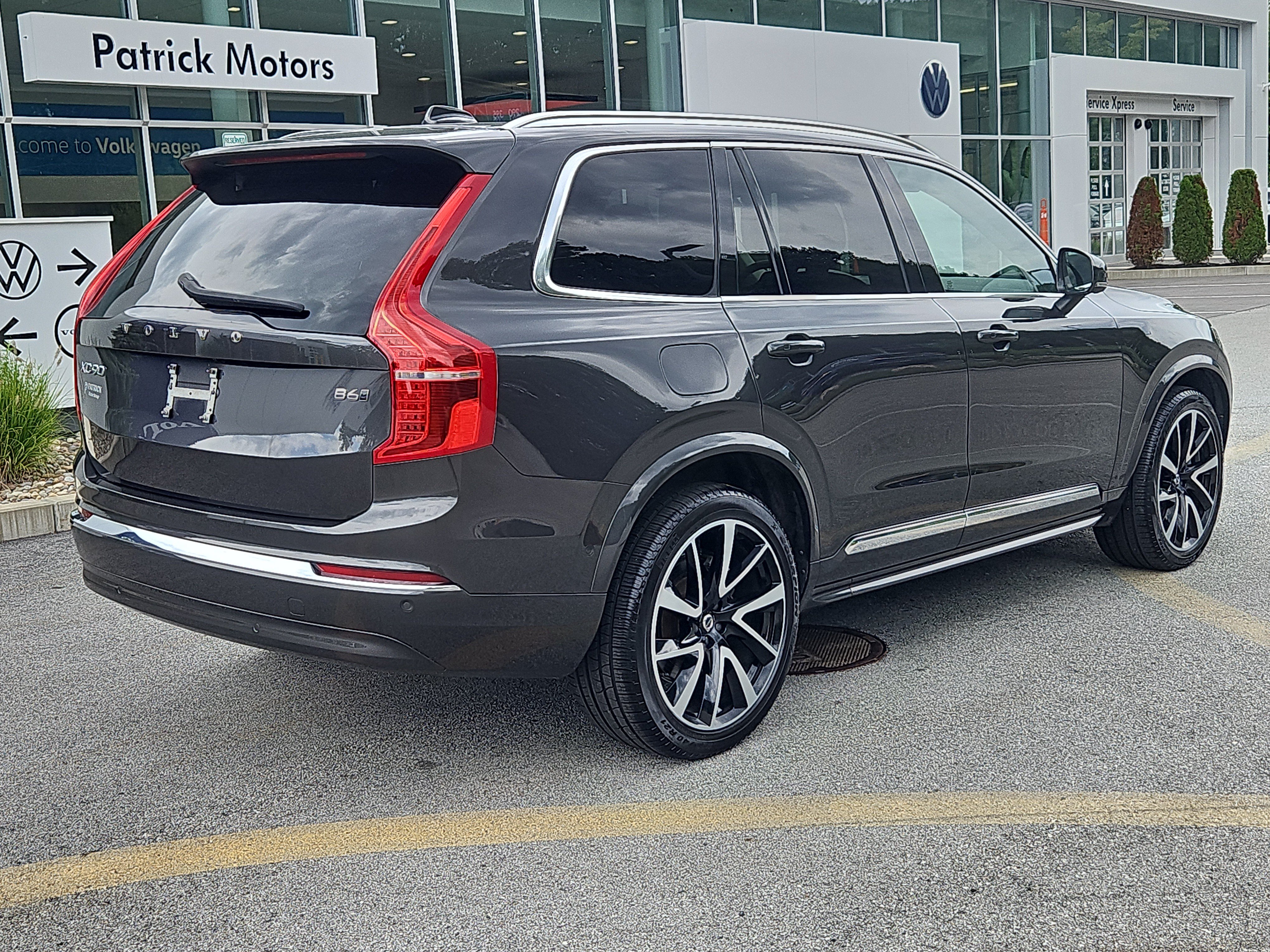 Used 2023 Volvo XC90 B6 Plus w/ Protection Package AWD/4WD image 2