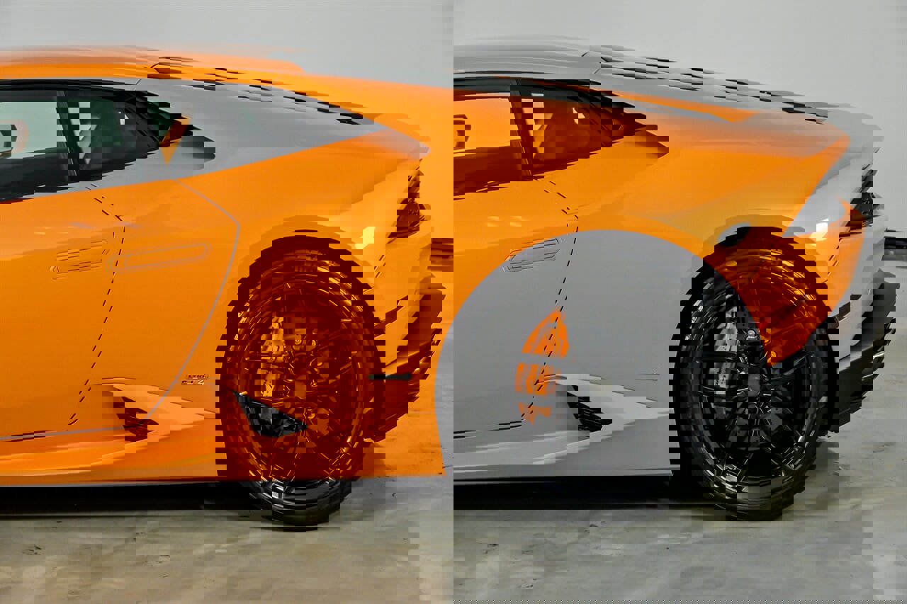 Used 2015 Lamborghini Huracan LP 610-4 image 9