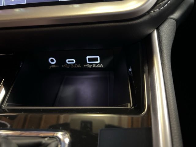 Certified 2025 Subaru Outback Limited image 33