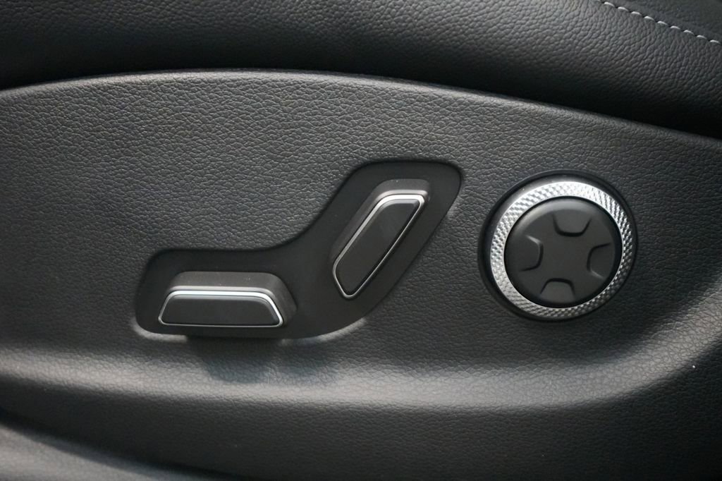 New 2025 Genesis GV80 2.5T Select image 23