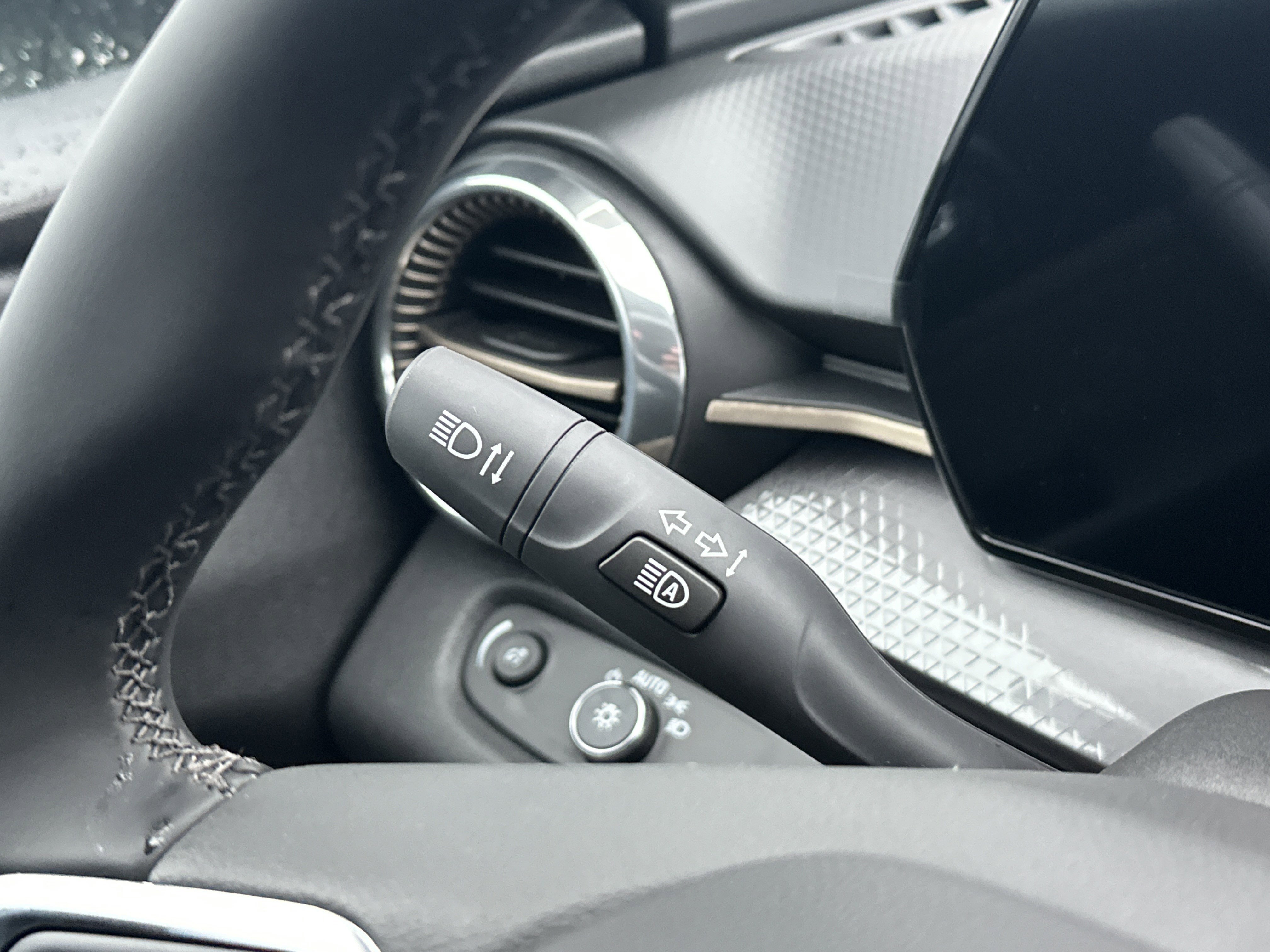 New 2026 Chevrolet Trax ACTIV w/ Driver Confidence Package image 18